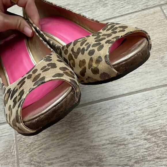 Lilly Pulitzer Leopard Print Resort Chic Wedge Sandal Size 6.5 - Picture 3 of 6